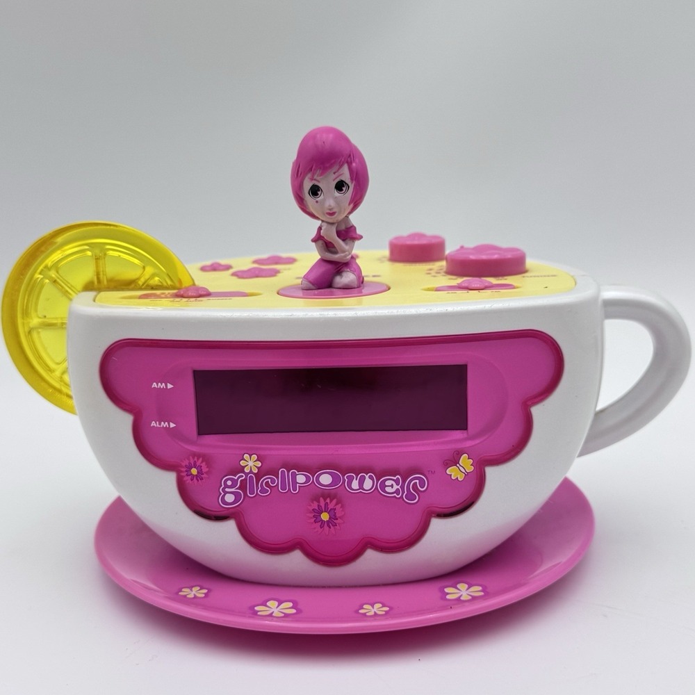 RARE VTG Y2K Sanrio Girl Power Tea Cup Alarm Clock Radio Nightlight Hello Kitty